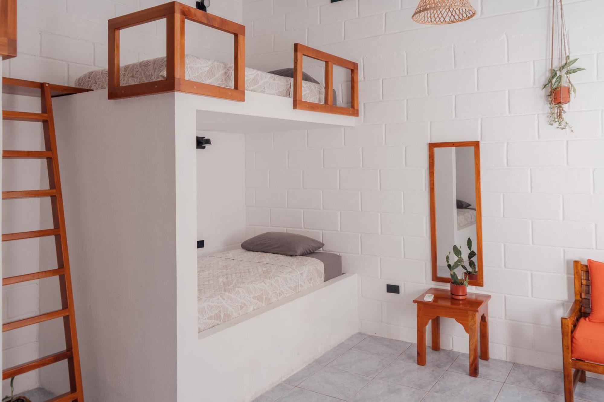 Hostal Pimampiro Puerto Baquerizo Moreno Bagian luar foto